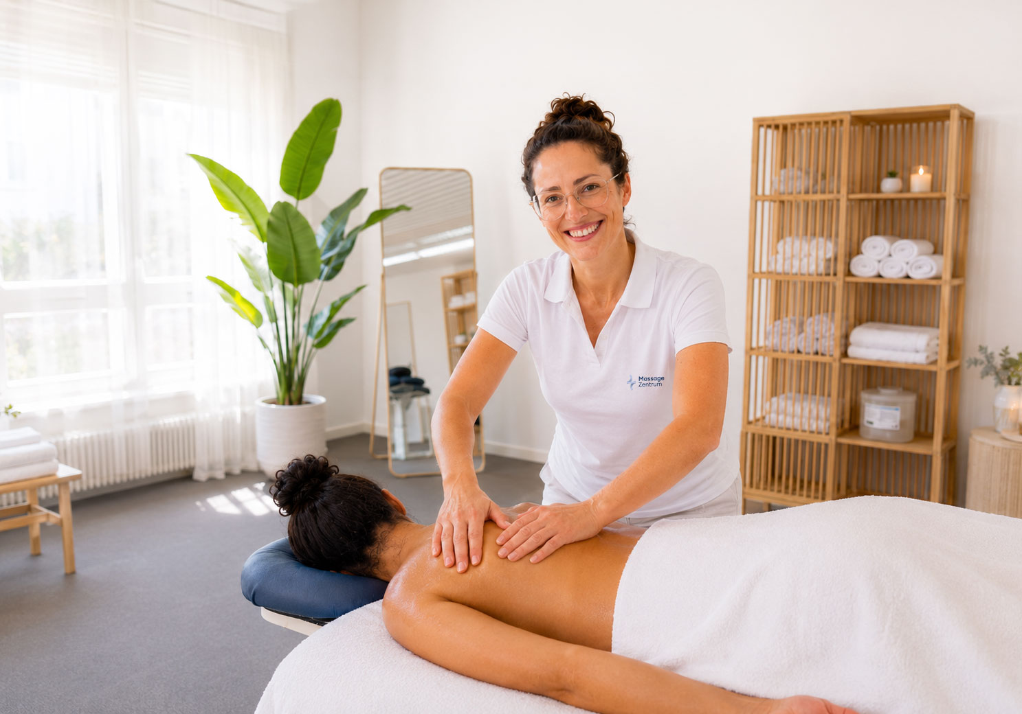 Therapeutische Massage im Massage Zentrum Oetwil am See